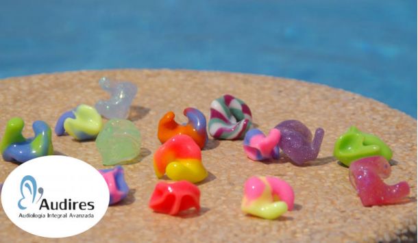 Tapones de baño en la piscina